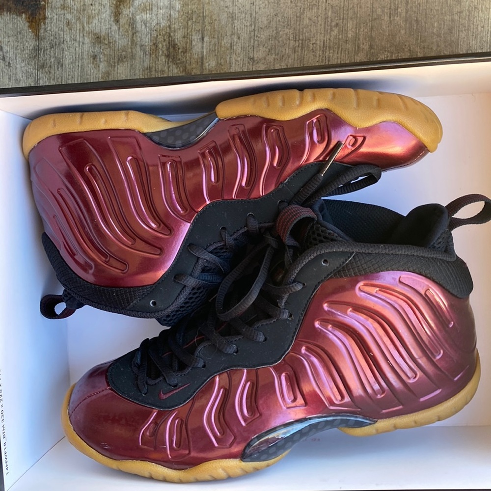 Nike little posite one gs